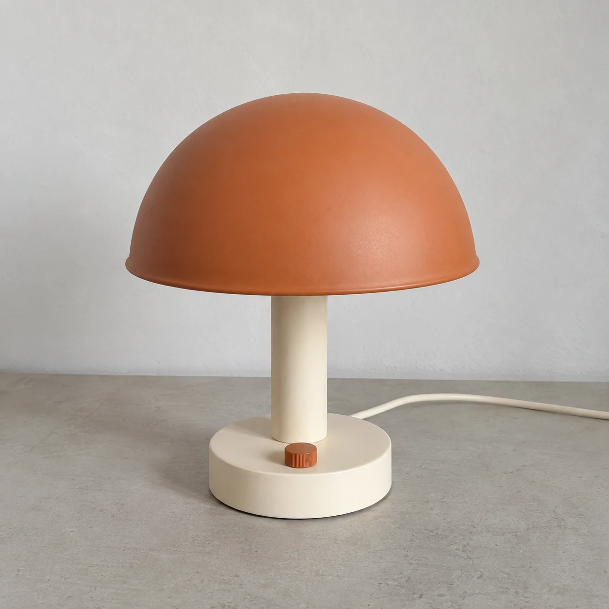 Original lamp product photo shared by all three selling point examples
